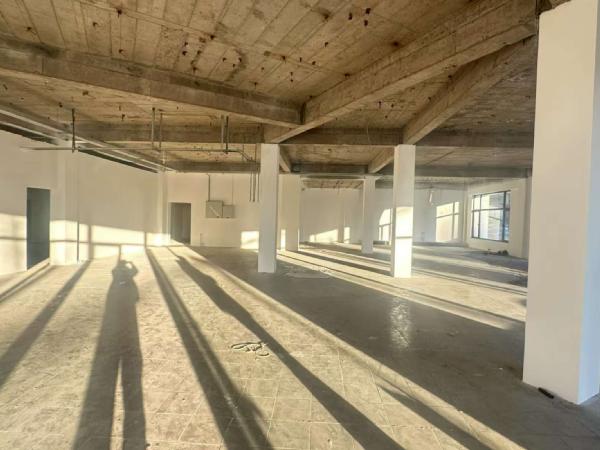 北京市大兴区同兴园小区7号底商7-1等[2]套及西红门镇同兴园8号楼8-2商业用途房屋